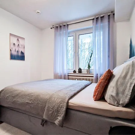 Daines Oase, Ruhig, Tiefgarage, Terrasse, Nahe Duesseldorf Lägenhet